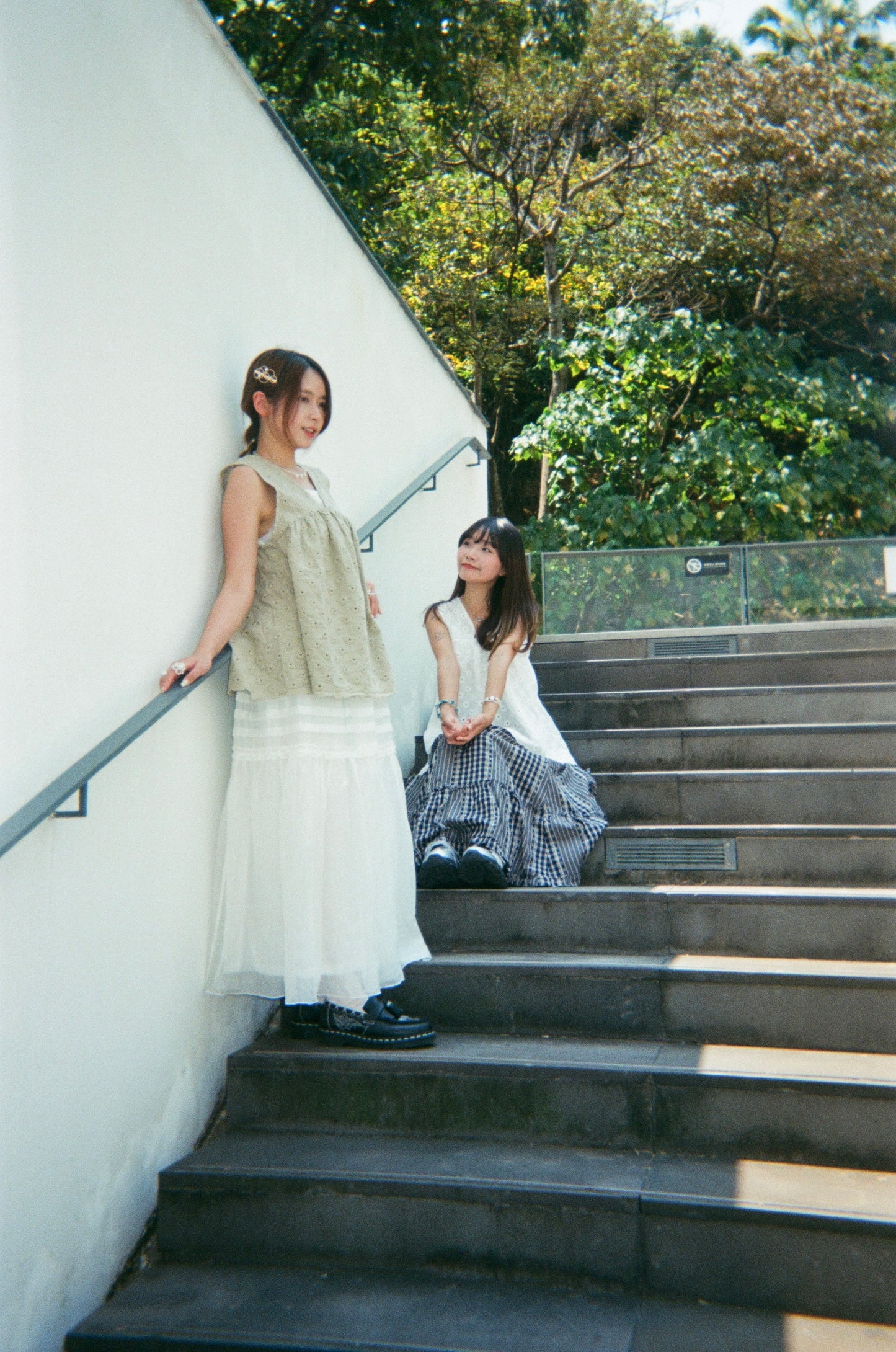 好襯 ✿ 小v領通花背心|5色入