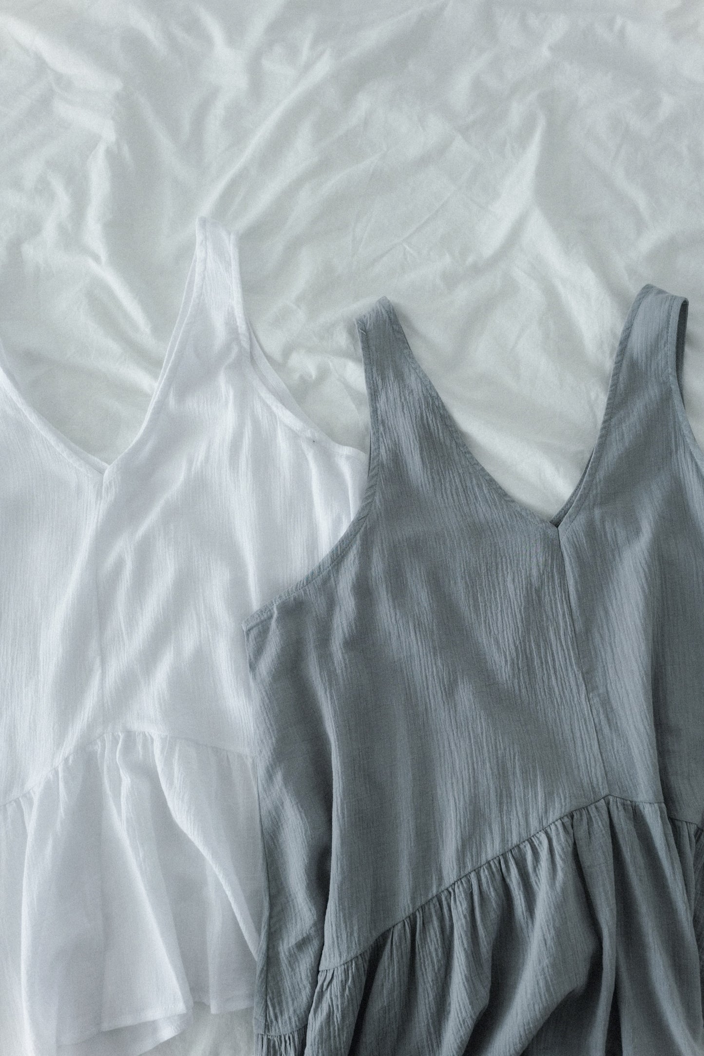 日系V領荷葉魚尾邊疊穿Layer|2色入