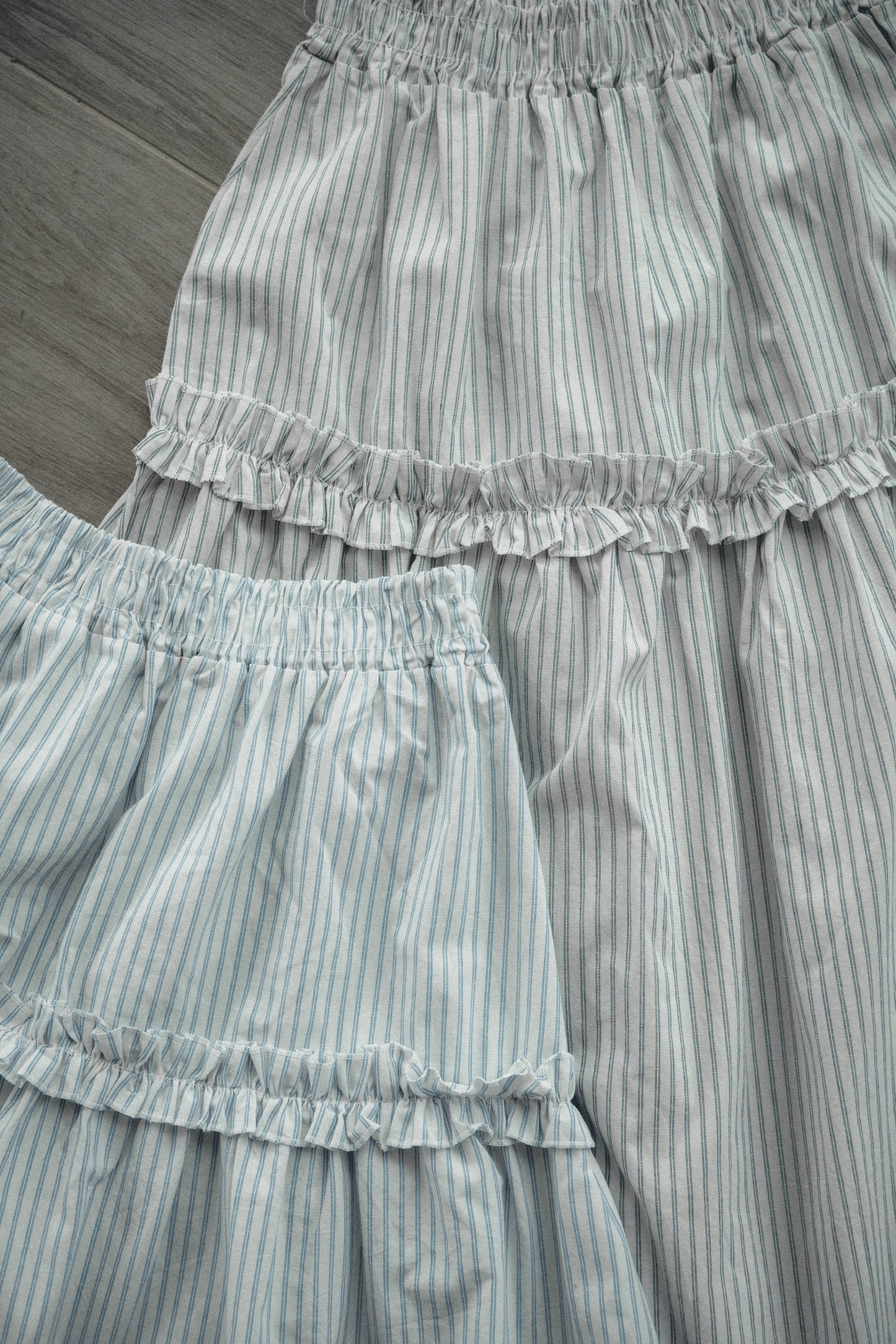 恤衫feel▫️小ruffle條子sk|2色入