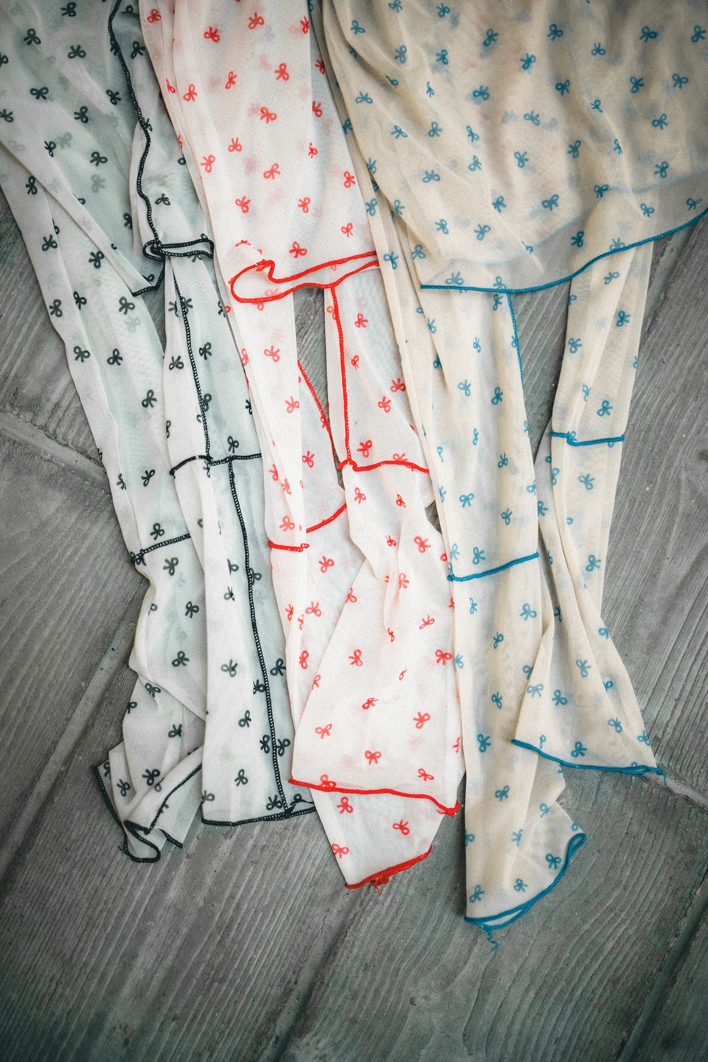 超靚內搭🥹🎀 小捲邊蝴蝶結pattern內搭|3色入