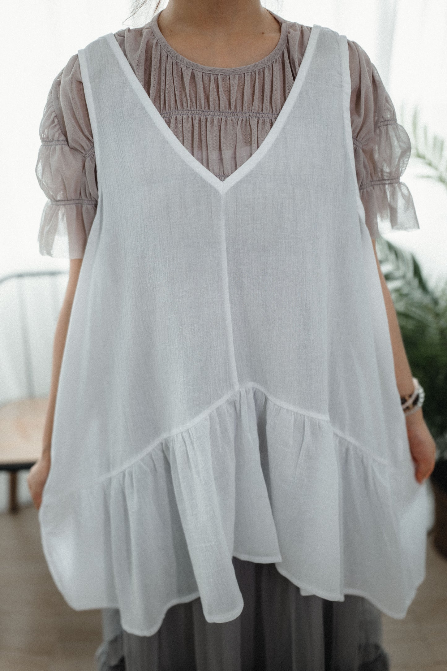 日系V領荷葉魚尾邊疊穿Layer|2色入