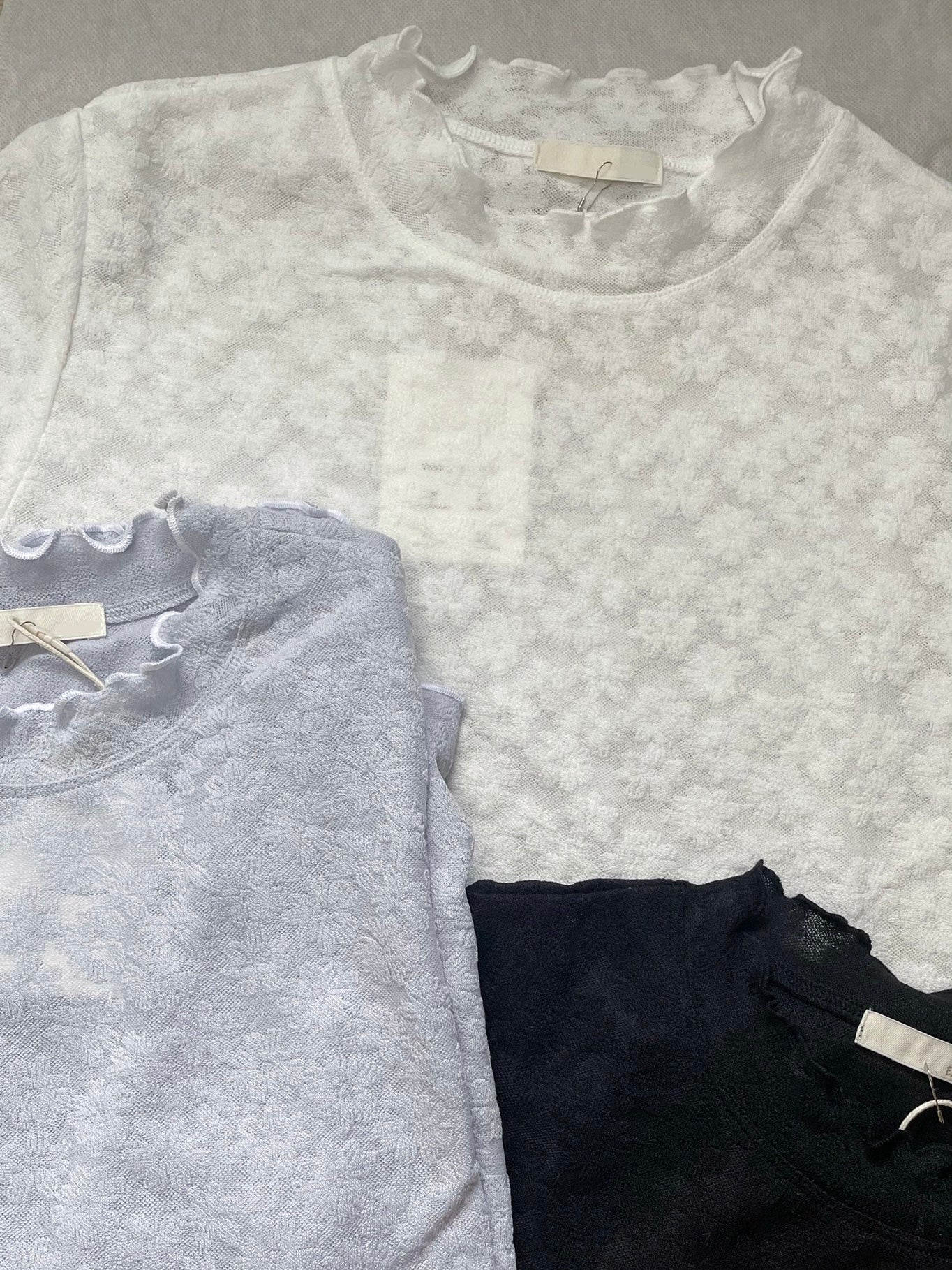 正式宣佈售完😭❗️暗花花紋捲邊TOP|4色入