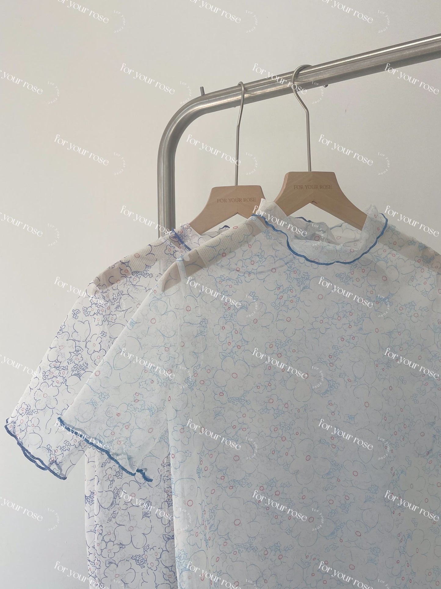 明線花花透膚感ruffle top|2色入