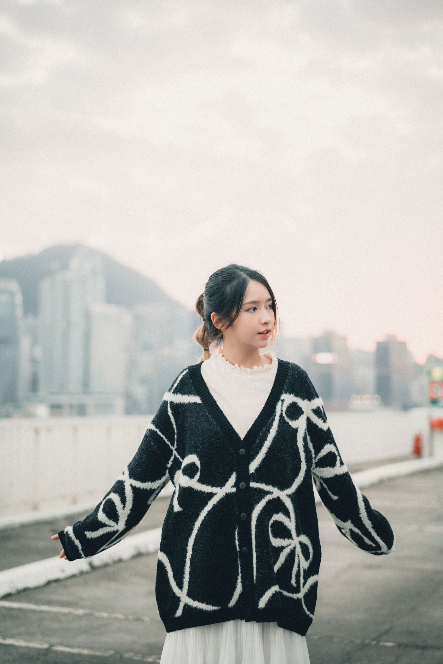 超靚必入😭❣️線描蝴蝶結針織外套|3色入