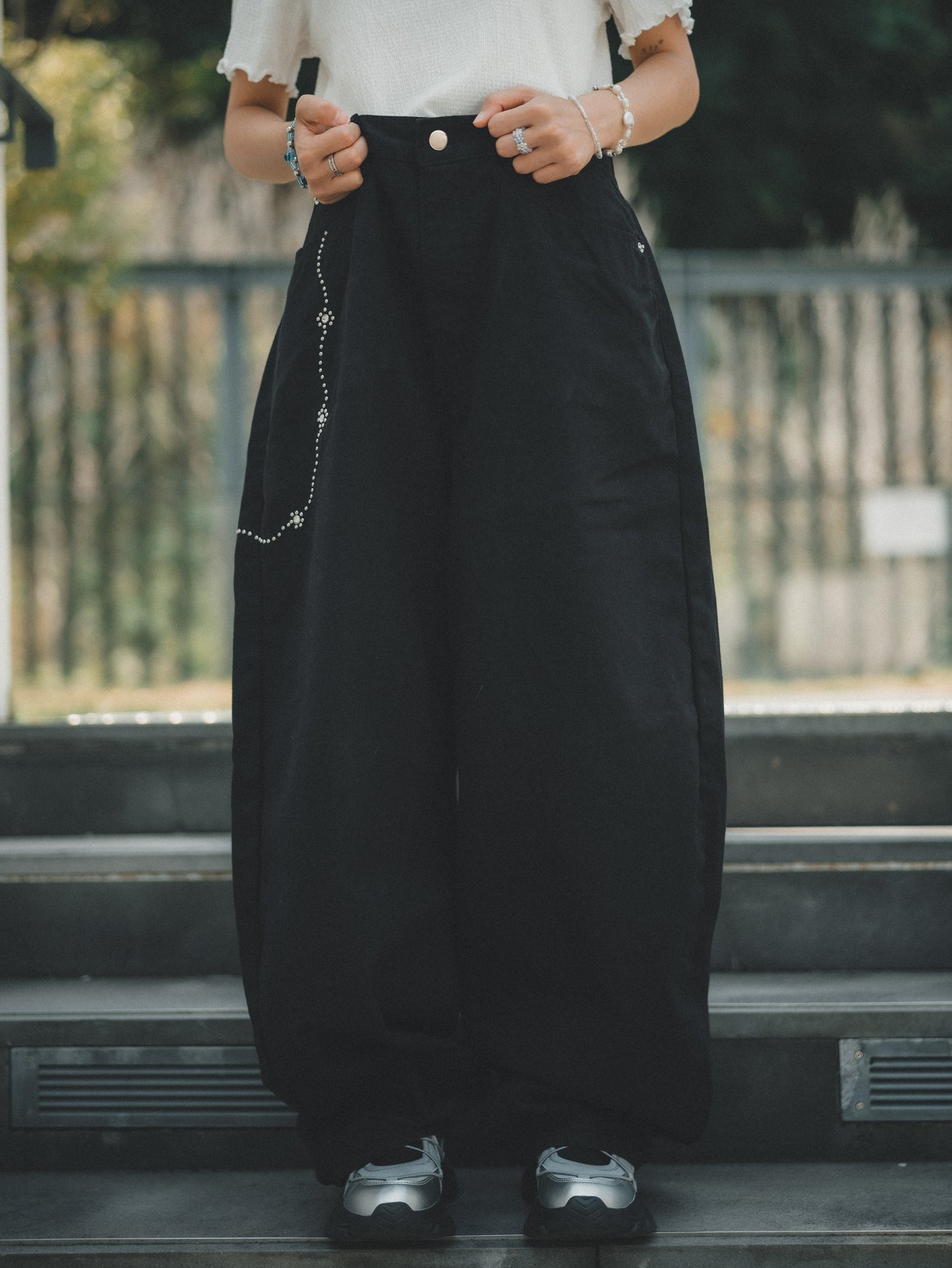 Detail𓂃𓂂珠片花花❀*牛仔褲|1色入