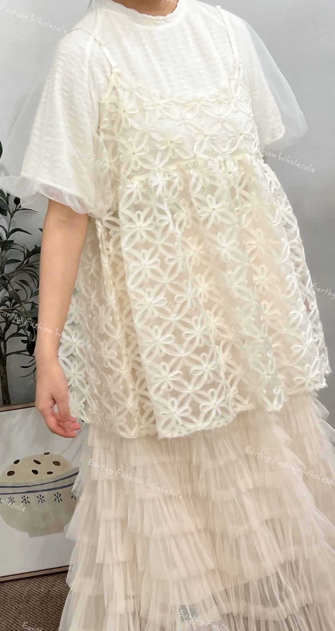 Spring! 鏤空花花吊帶傘layer|2色入