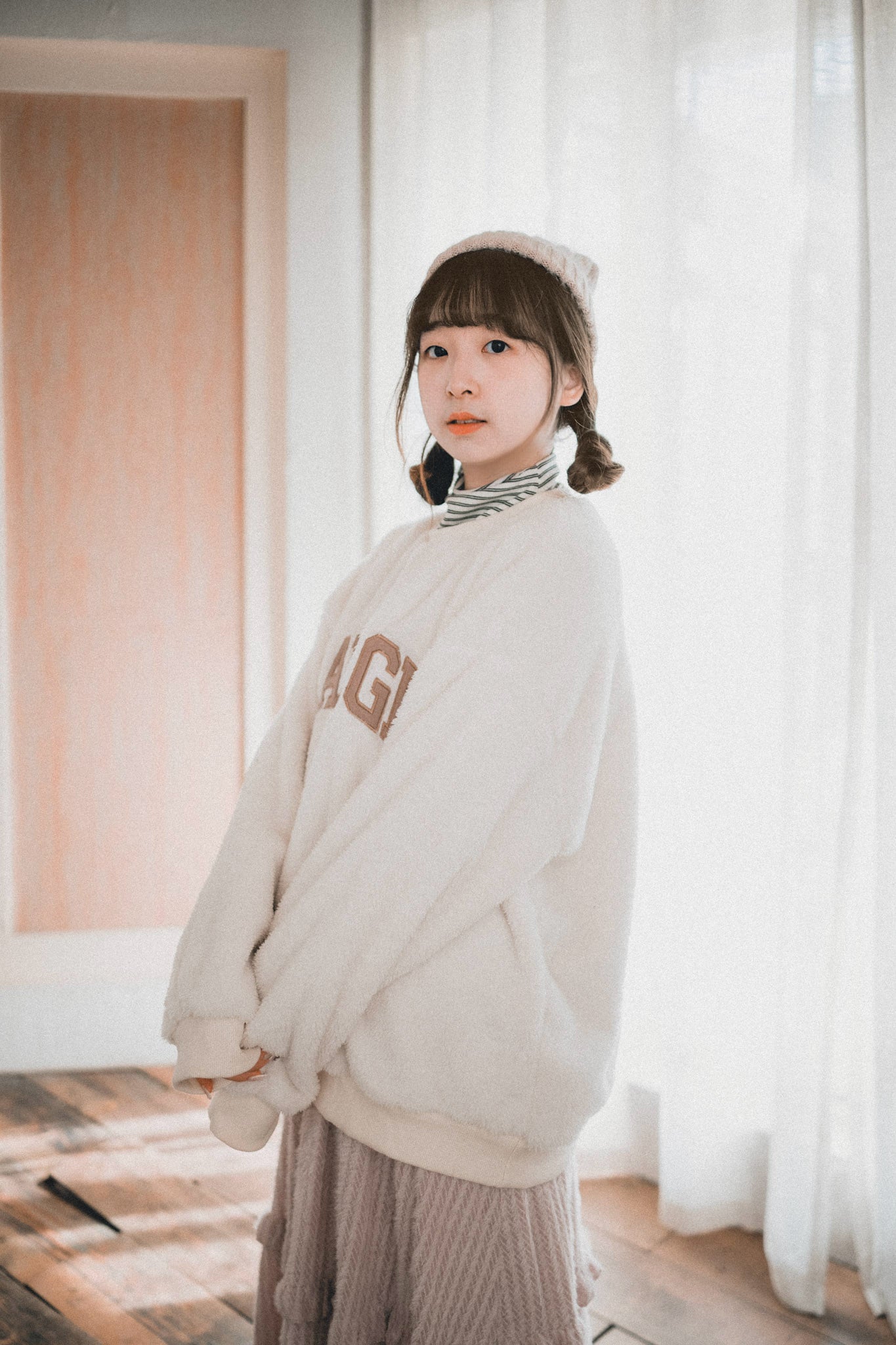 毛茸茸🐻❄️ 大刺繡SAVAGE字衛衣|4色入