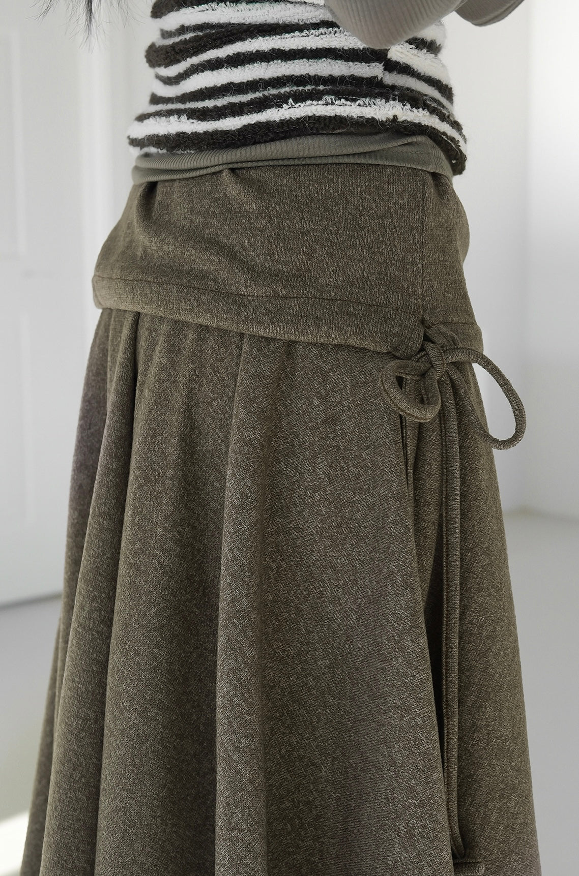 不對稱下擺中長版半裙|2色入