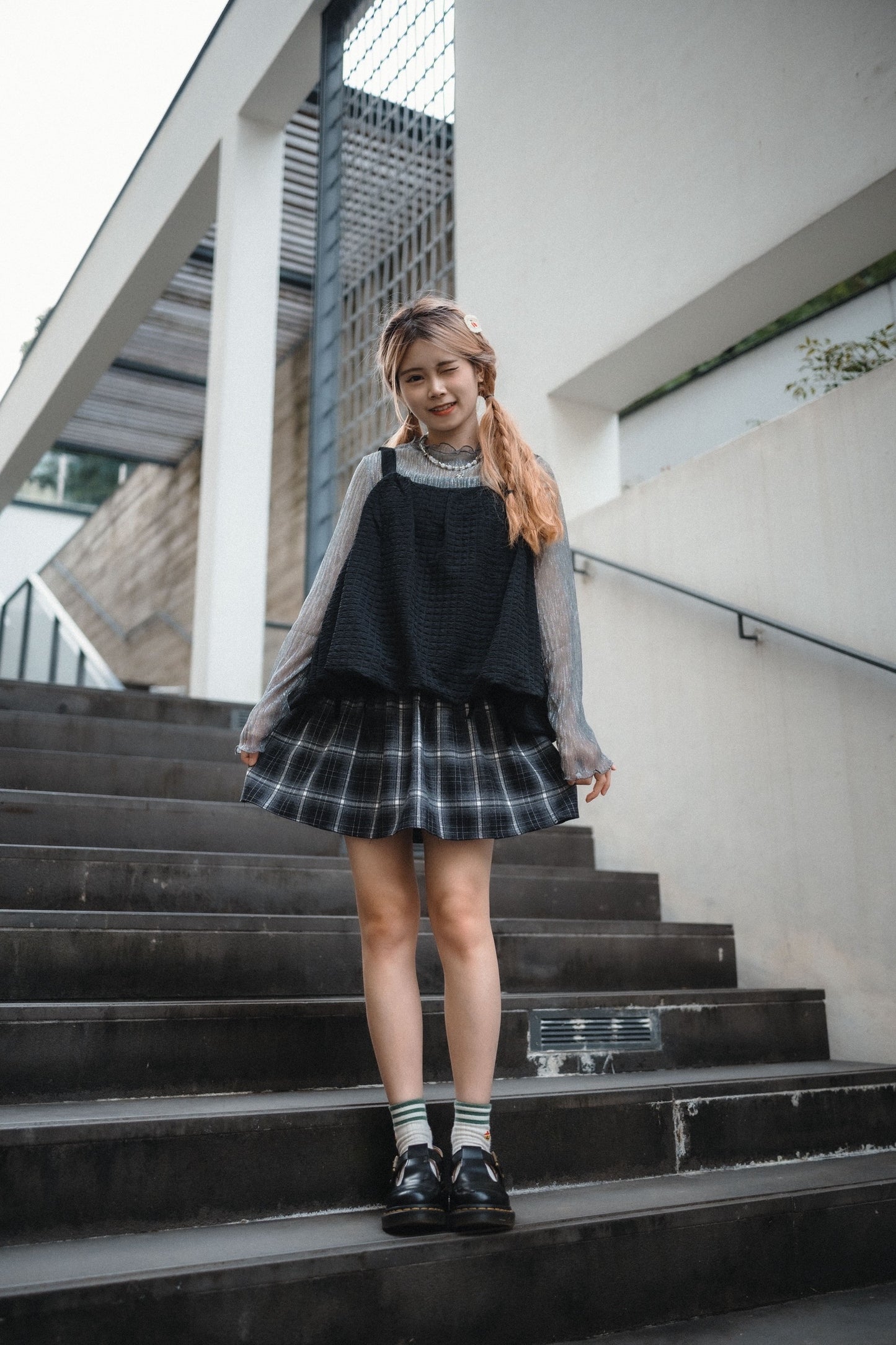 英式格子蝴蝶結薄絨面短裙|2色入