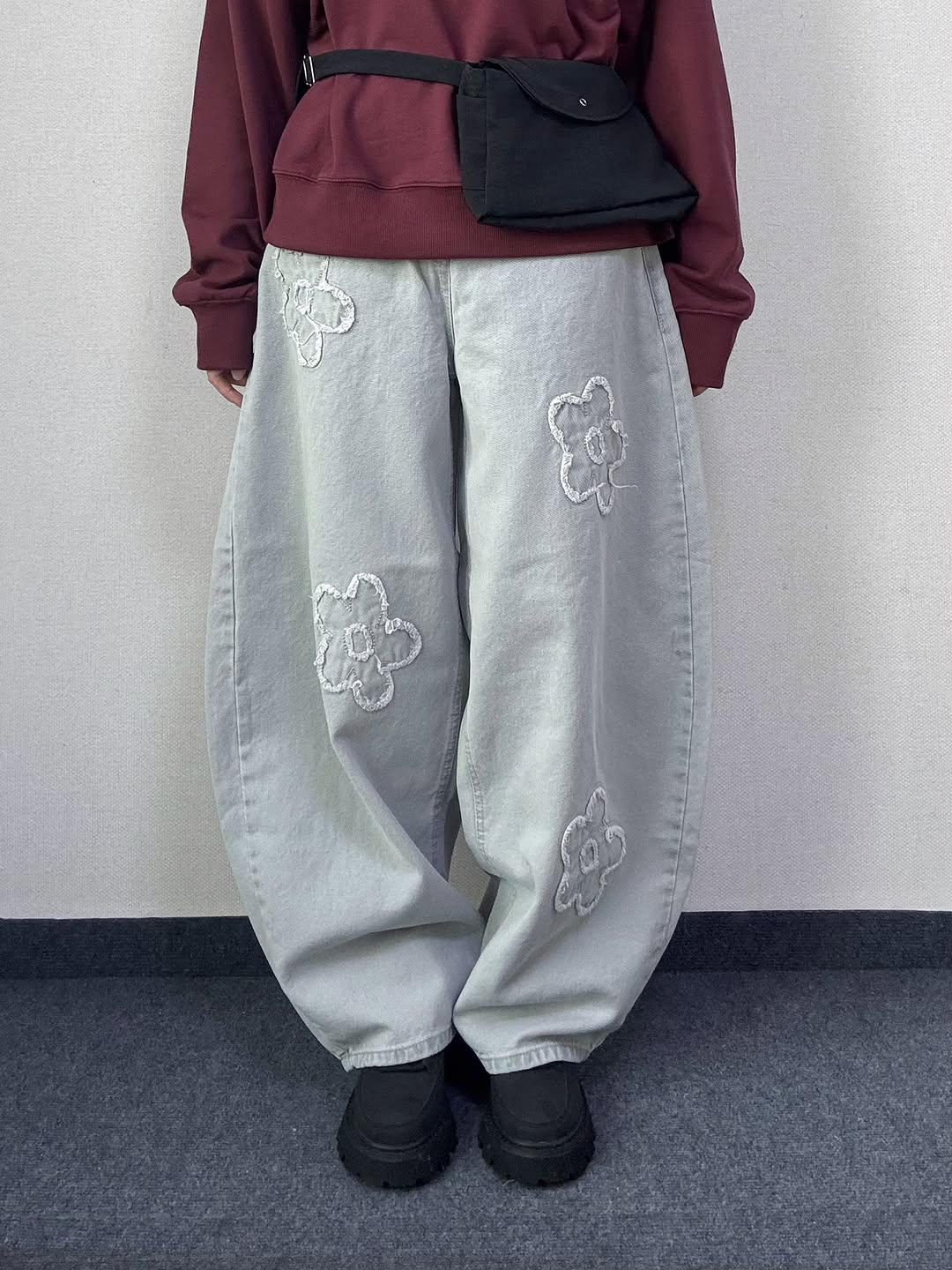 洗水淺灰花花彎刀褲|1色入