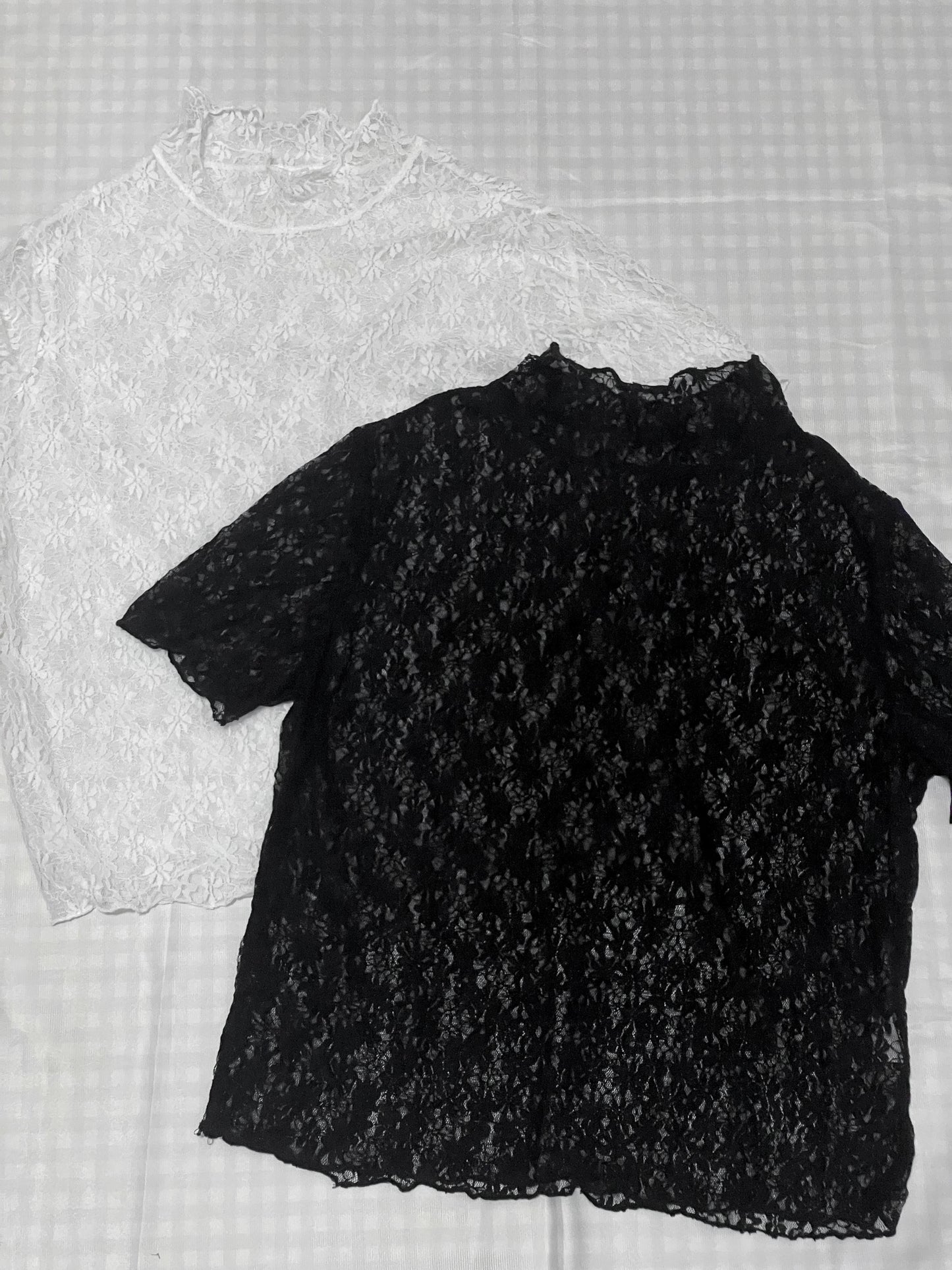 透膚花花pattern lace top|2色入