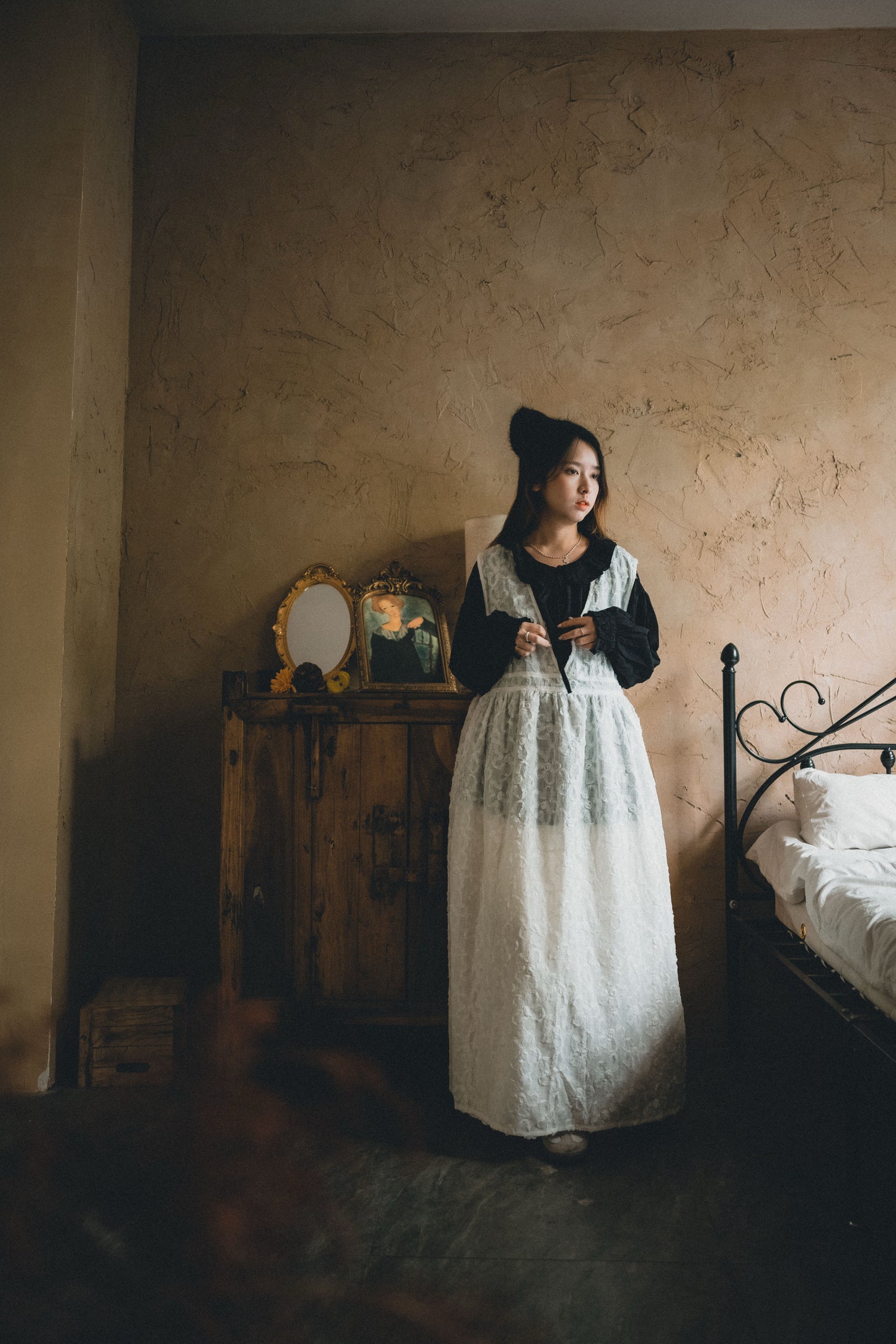 立體花花V領透透OPS|2色入