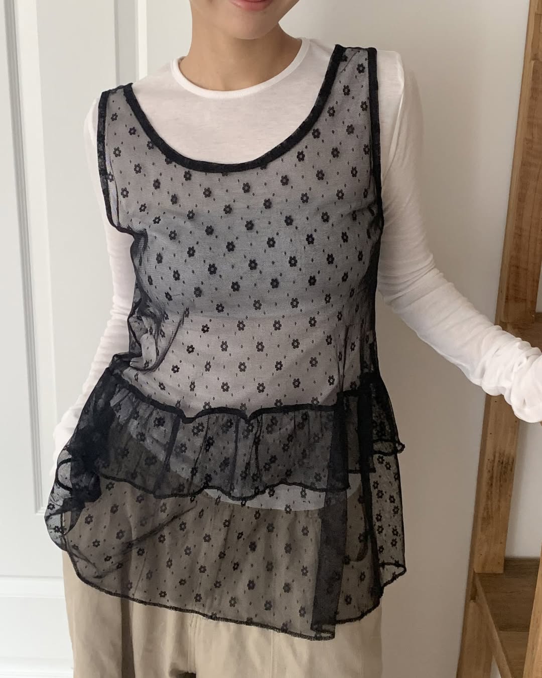 小花花 ✿ 雙層荷葉透透背心layer|2色入