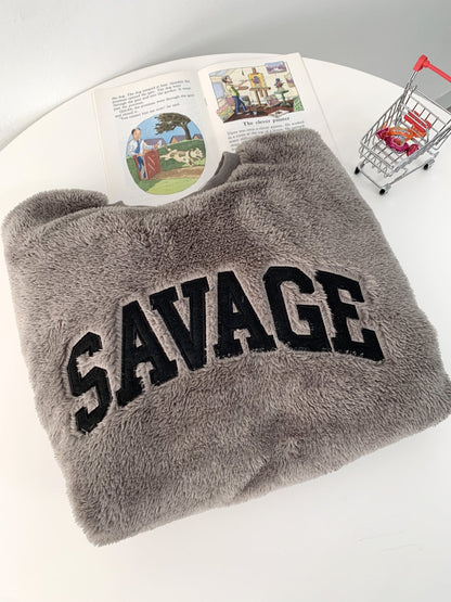 毛茸茸🐻‍❄️ 大刺繡SAVAGE字衛衣｜4色入