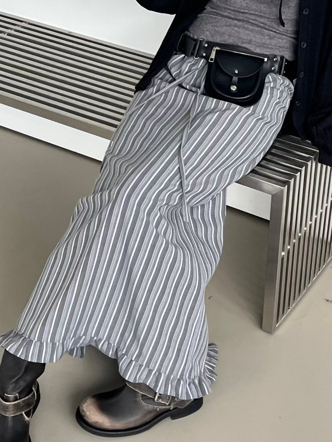 顯瘦直條紋後分岔半裙｜2色入