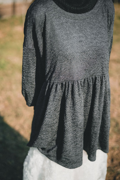 中袖泡泡壓紋TOP｜4色入