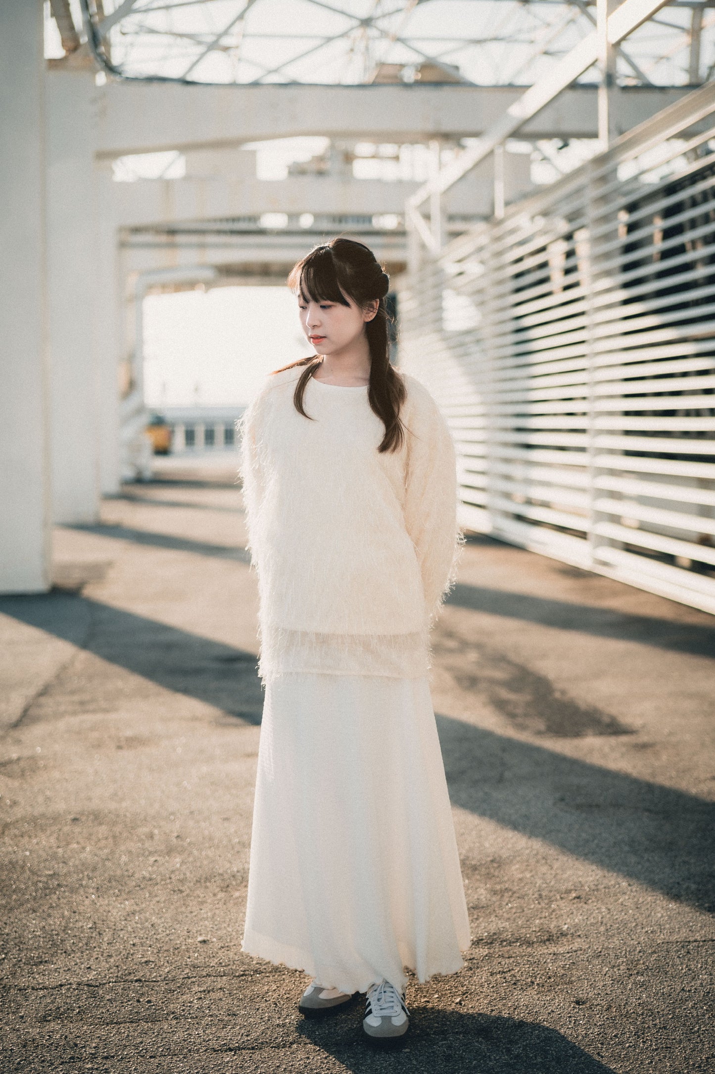 𝘍𝑙𝘶𝑓𝘧𝑦✨閃閃羽毛圓領top｜4色入