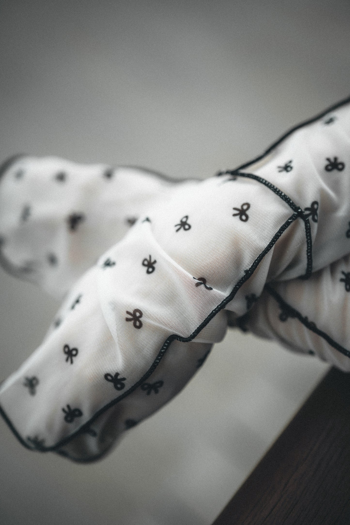 超靚內搭🥹🎀 小捲邊蝴蝶結pattern內搭｜3色入