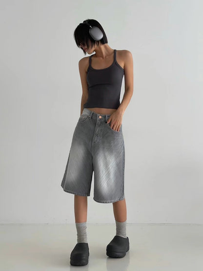 Brush Washed Wide Fit Denim Half Pants | 1 color