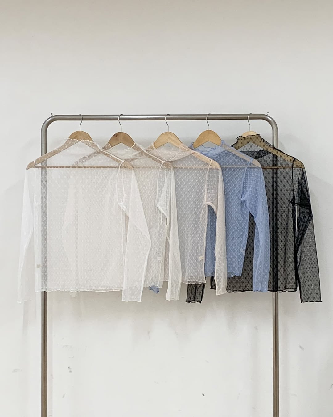 [新色加入🧊] 小雪花透膚捲邊內搭TOP｜3色入