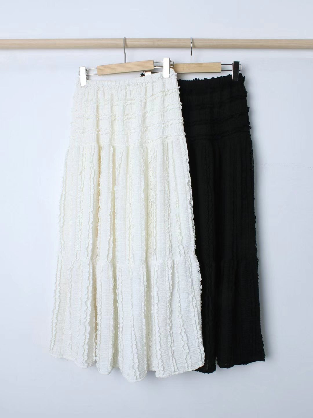 溫柔紋理感蕾絲半身裙｜2色入