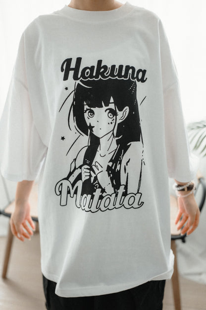 Hakuna漫畫少女風Print Tee｜1色入