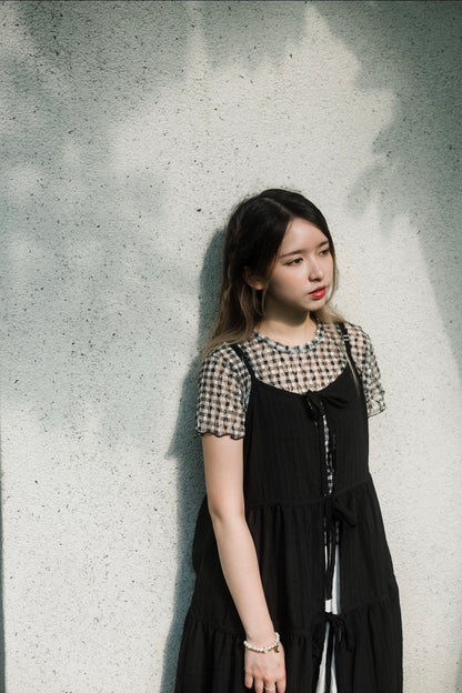 大推！玻璃感透膚格紋捲邊TEE｜3色入