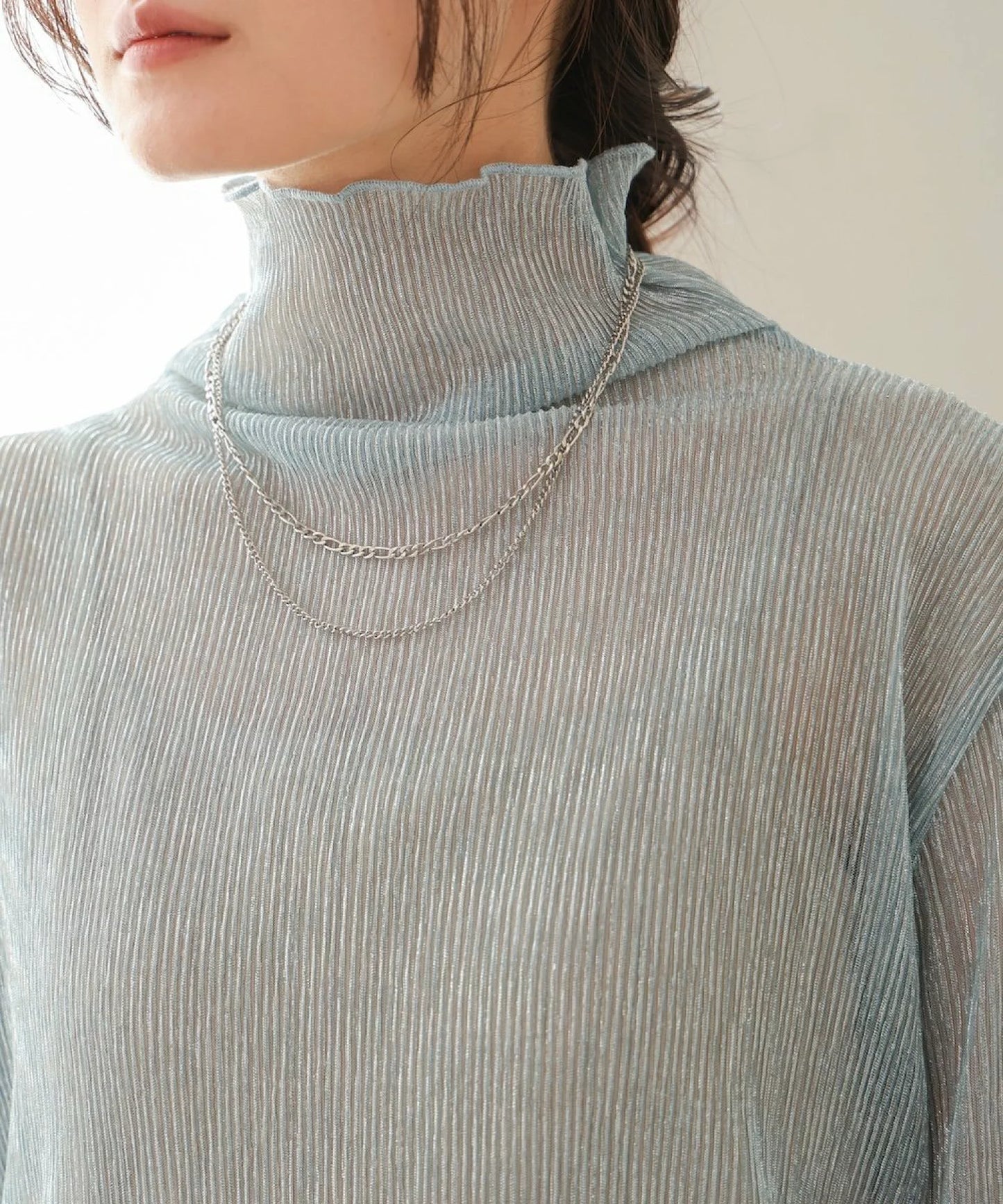 JP透明感🫧 細閃褶間透透高領上衣｜2色入