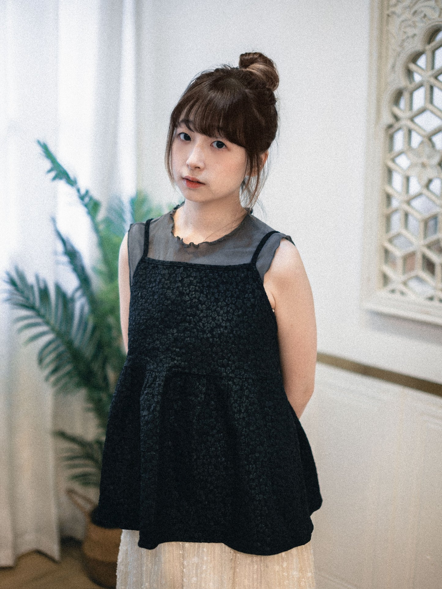 花粒壓紋綁結吊帶背心｜3色入