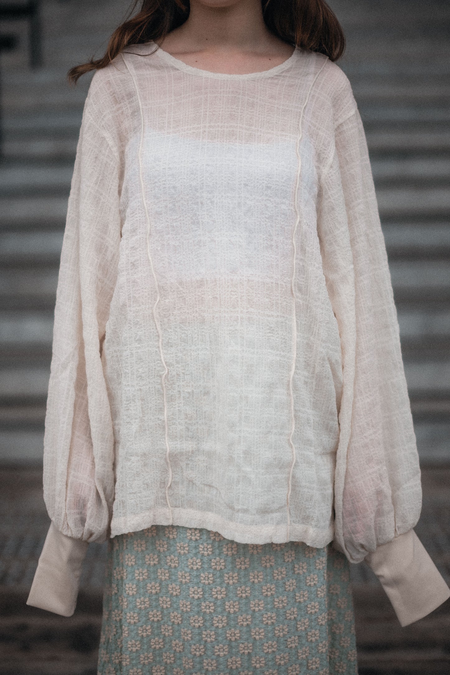 JP紋理感立體綫條雪紡泡泡感上衣｜3色入