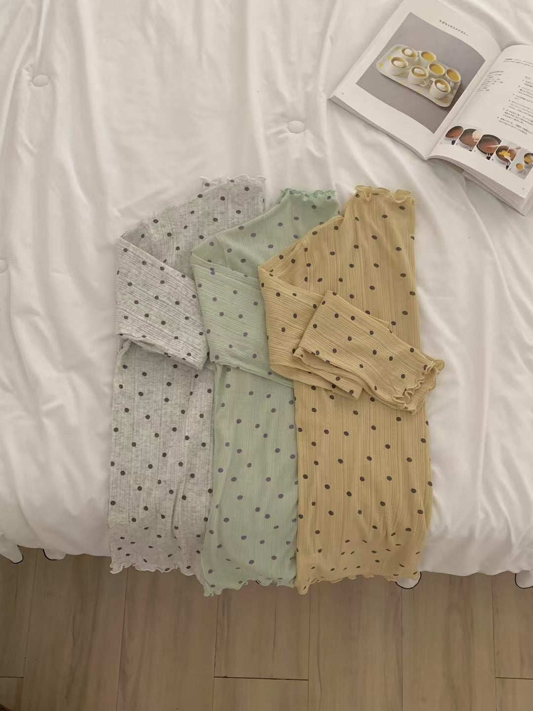 小透膚波點打底｜3色入