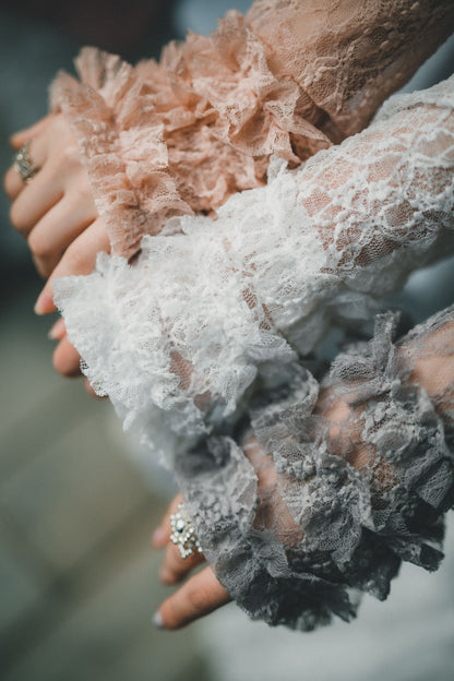 ROMANTIC RUFFLE LACE SLEEVES TEE | 3色入