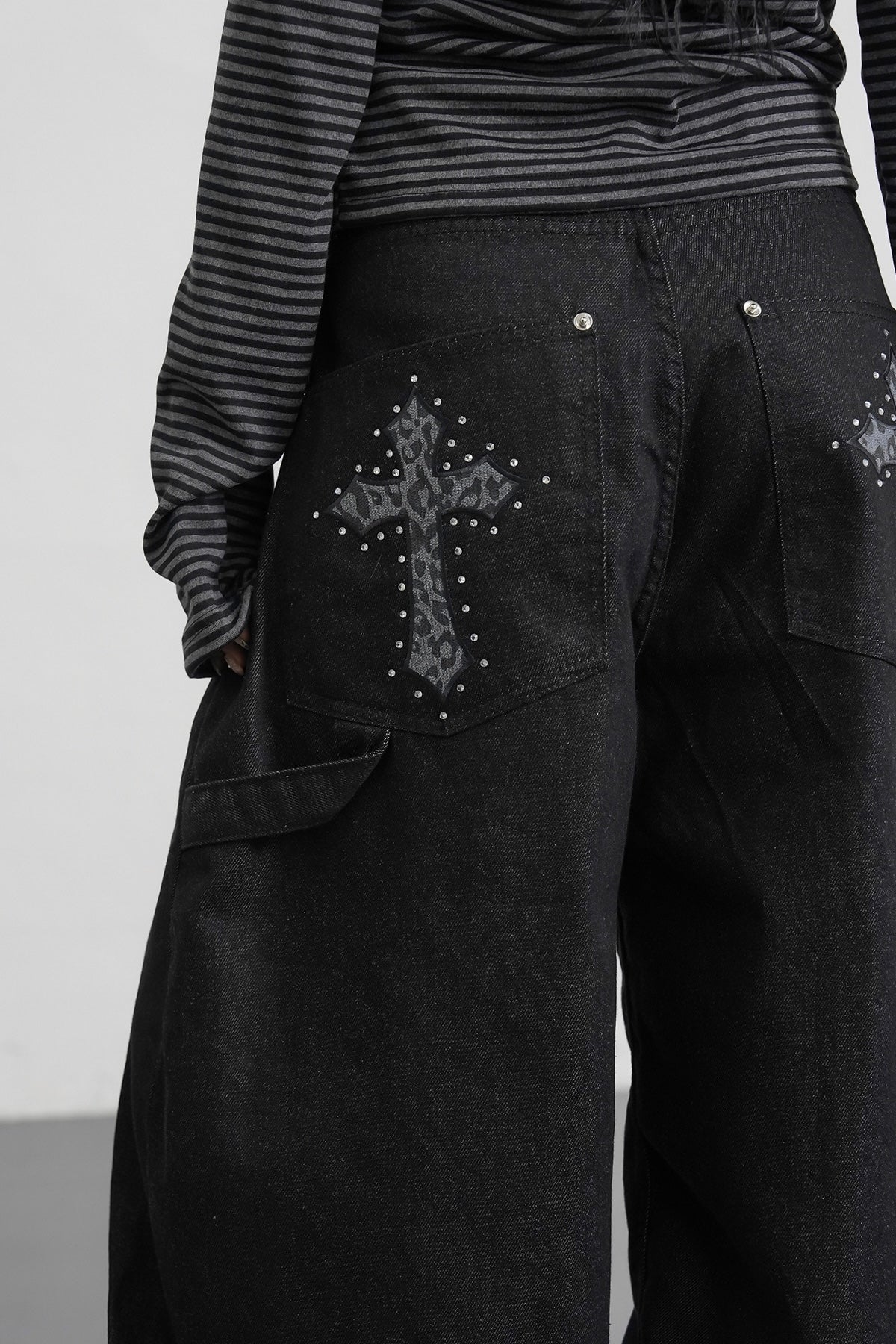 豹紋十字架彎刀褲｜1色入