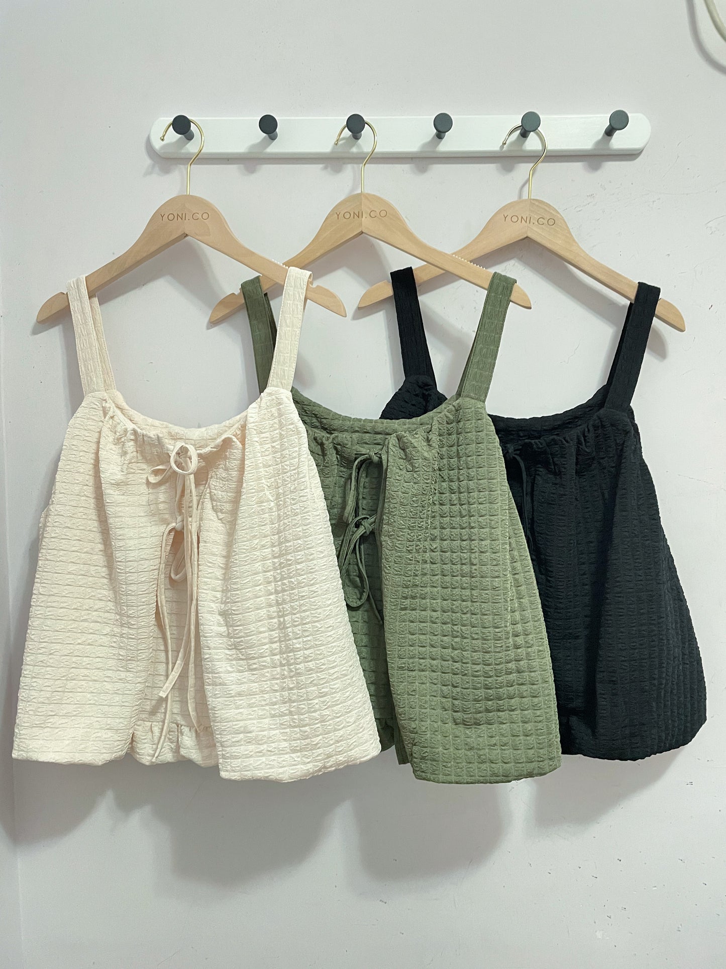 多穿法！泡泡格綁帶背心外搭｜4色入