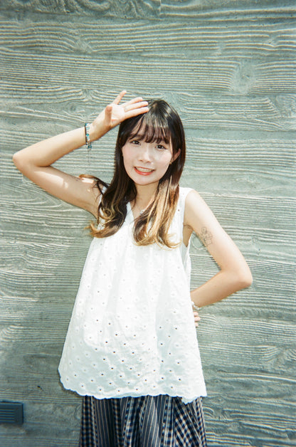 好襯 ✿ 小v領通花背心｜5色入