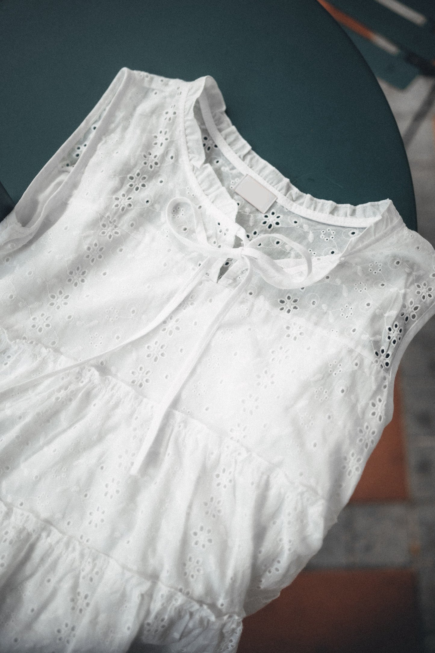 小花邊領𖥧⁺. 綁結通花背心vest｜1色入