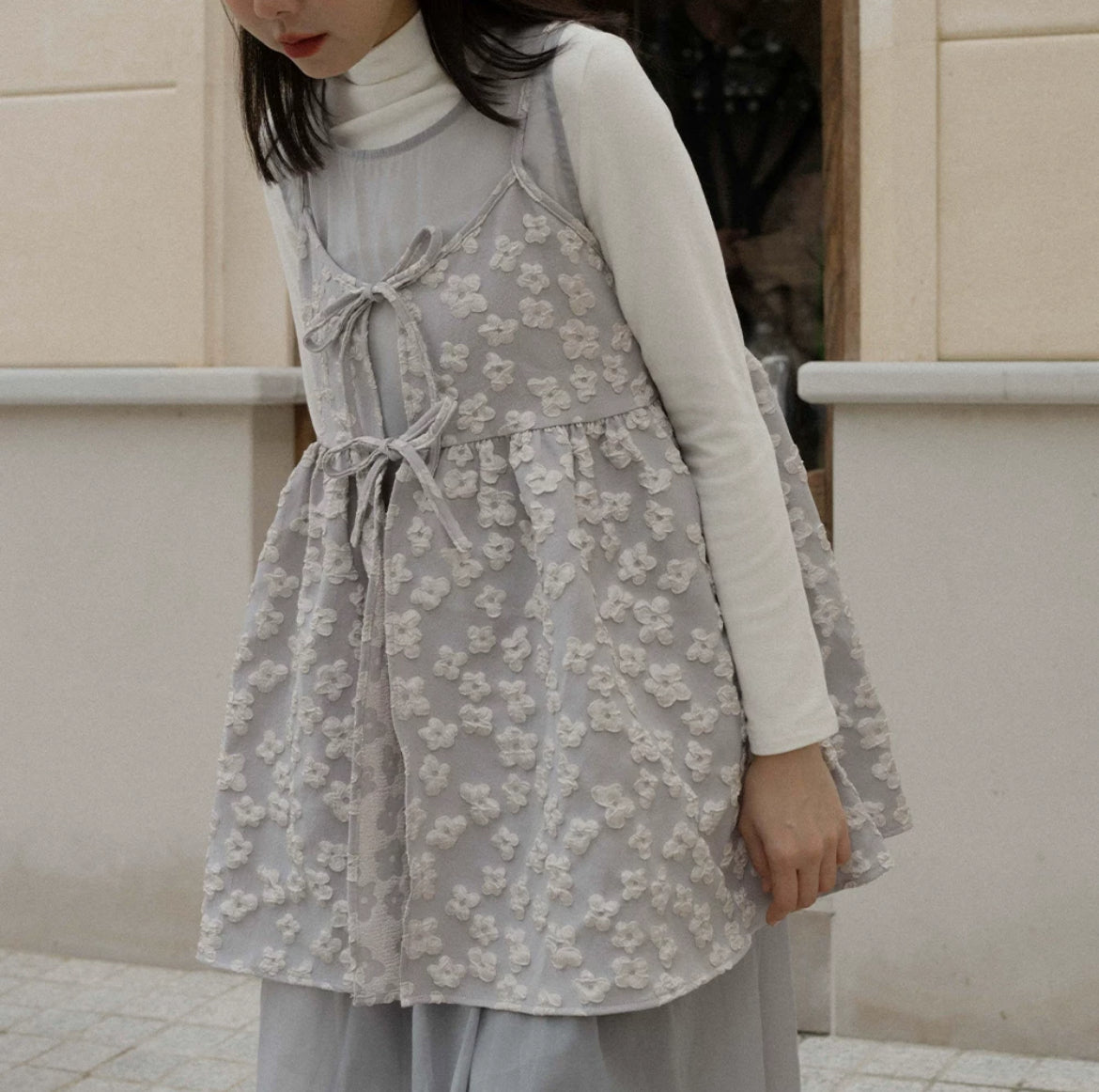 元気🌼 光澤大花花印壓綁帶外搭｜2色入