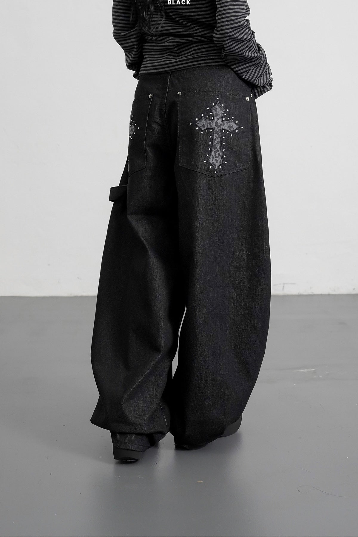 豹紋十字架彎刀褲｜1色入