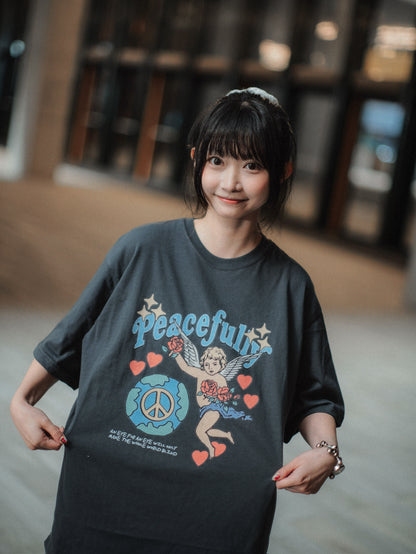 Peacefully Cupid復古印花Tee｜4色入