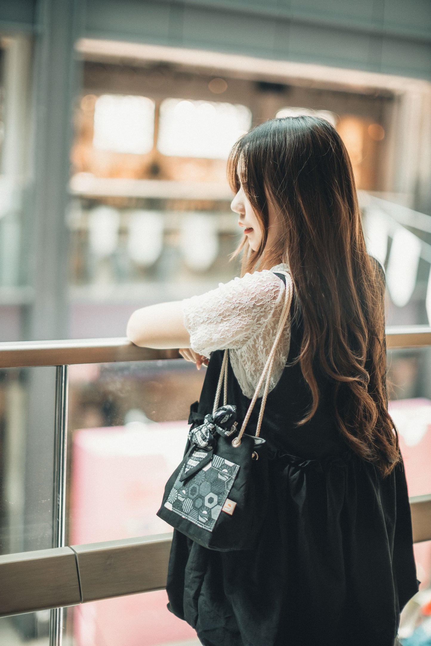 透膚花花pattern lace top｜2色入